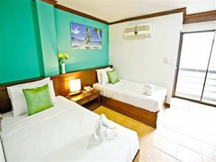 酒店 Forty Winks Phuket 3*